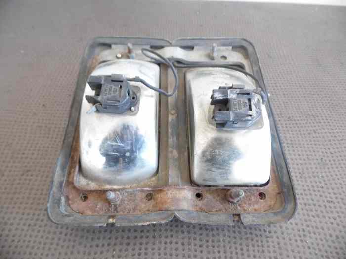 FEU ARRIERE DROIT FIAT 125 5