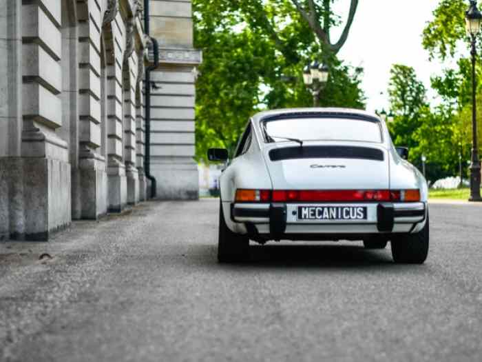 Porsche 911 Carrera 3.2 G50 3