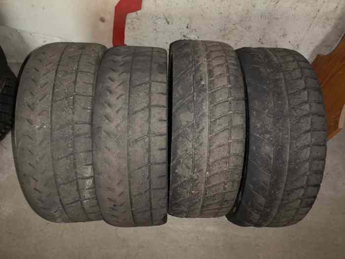 PNEUS Michelin R11 Taille 19/63-R17