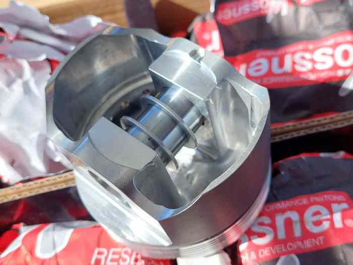 Pistons forgé Wossner Mi16 GTi16 xuj4 85mm 3