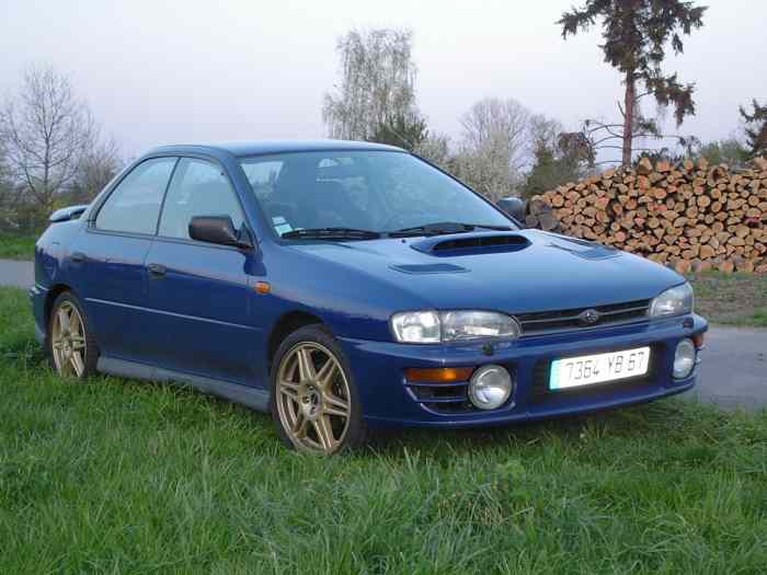 Subaru Impreza GT Turbo Série 555 4