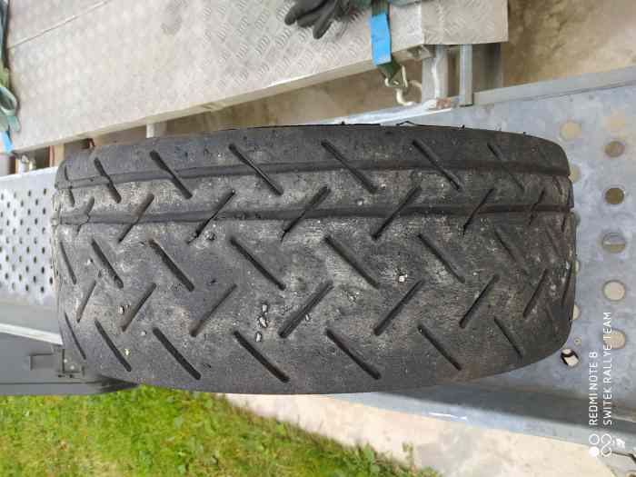 Vend pneus Michelin SA00 & SA30