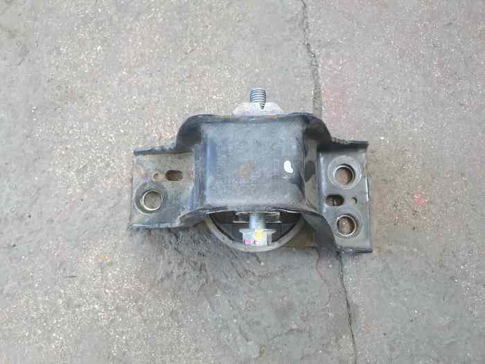 Support moteur clio 3 rs 1
