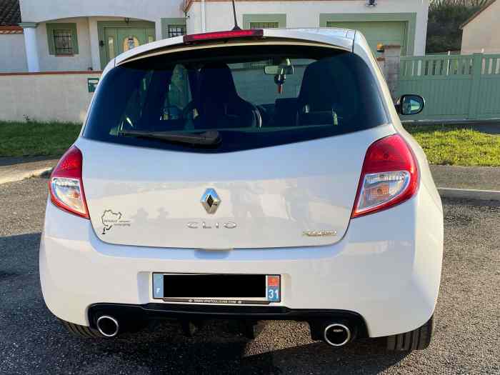 RENAULT CLIO 3 RS TROPHY 2.0 16V 203ch - Année 2010 - Moteur 5 000 Km 3