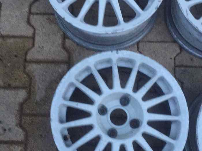 Lot 4 jantes Peugeot 206 xs volant 1