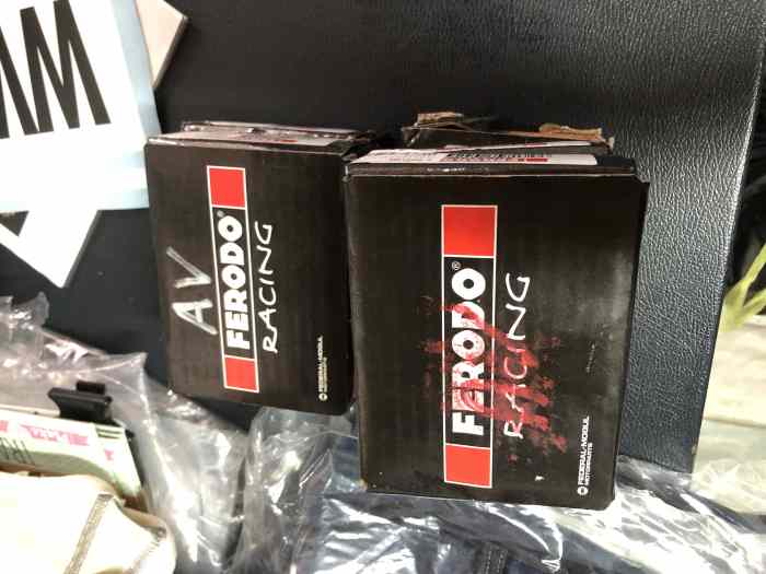 PLAQUETTES DE FREIN FERODO RACING 1