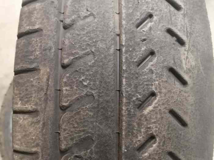 Pneus Michelin R21 en 16