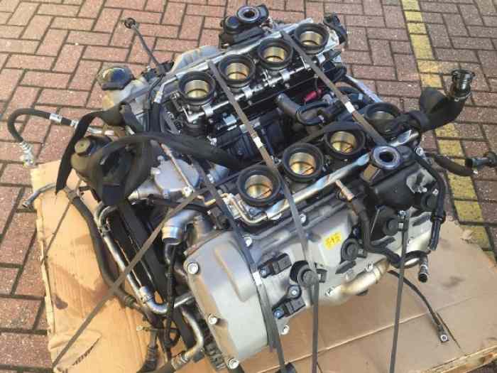 BMW S65B40 Engine E90 M3 0