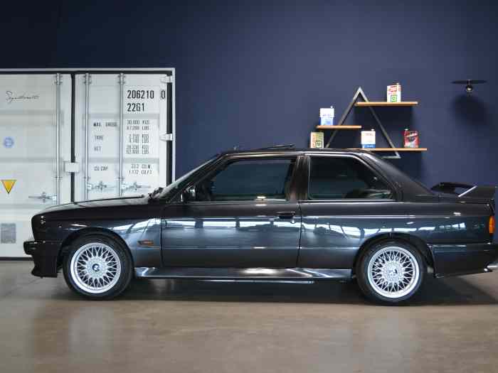 BMW M3 E30 NEUVE 1