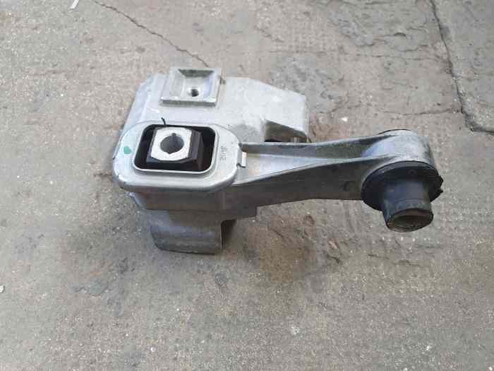 Support moteur clio 3 rs 3