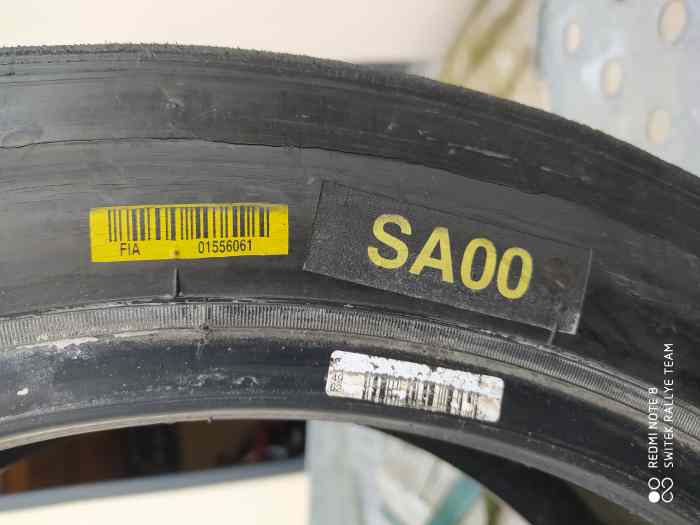 Vend pneus Michelin SA00 & SA30 2