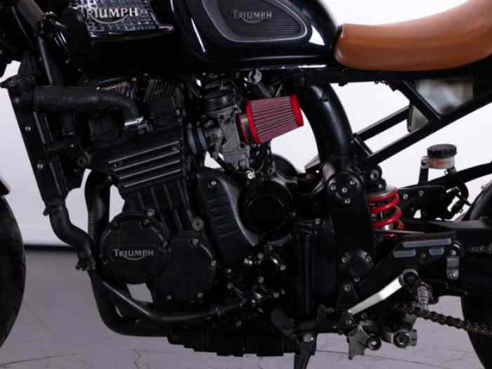 1995 TRIUMPH SPEED ​​TRIPLE T301 CAFÉ RACER 2