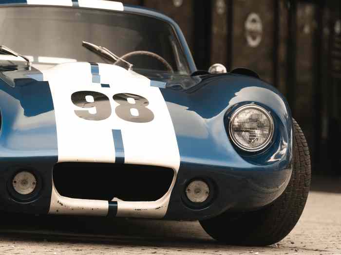 1965 SHELBY COBRA DAYTONA COUPÉ REPLICA 1