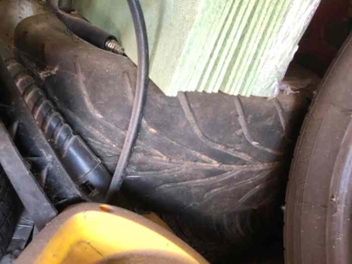 9 pneus Semi slick toyo 14 pouces 4