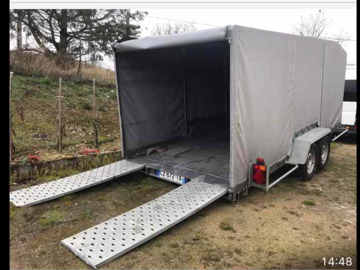 Remorque porte voiture fermée 0