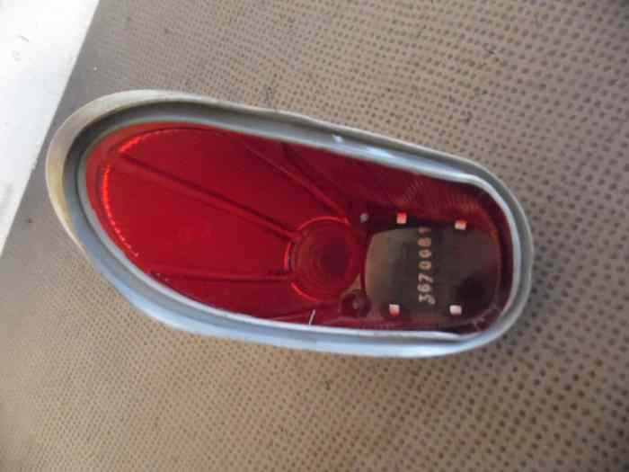 CABOCHON FEU ARRIERE GAUCHE ALPINE A106 & RENAULT 4CV 4