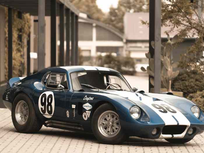 1965 SHELBY COBRA DAYTONA COUPÉ REPLICA 0