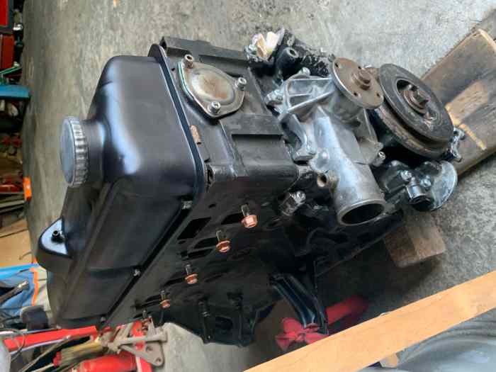 MOTEUR OPEL 2L CIH ORIGINE. 0