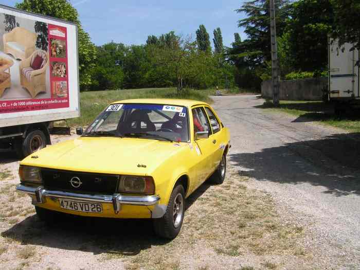 Vend Opel Ascona 2.0 SE VHC 1