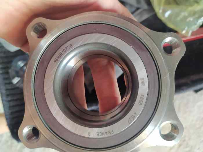 VENDU Roulement avant Renault clio 3 R...