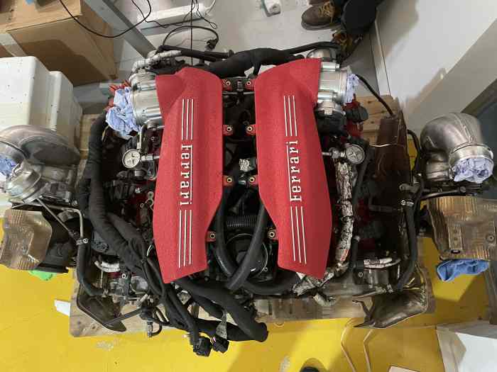 Moteur Ferrari 488 Challenge 2018 - 11...