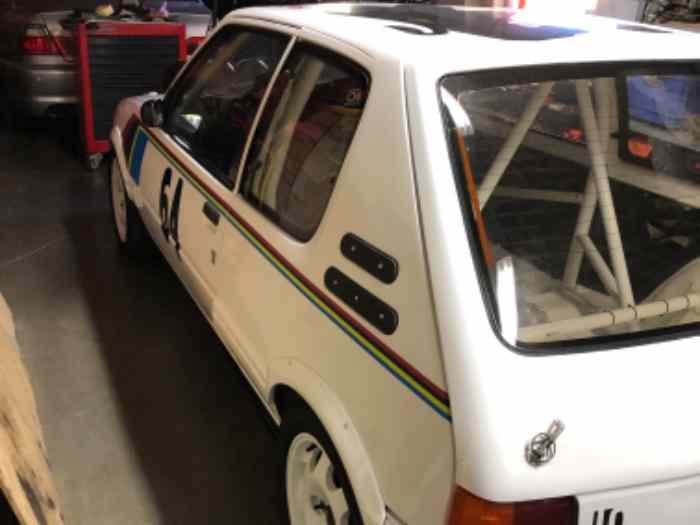 Peugeot 205 gti 1.9 phase 1 5