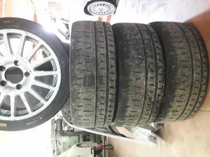 Pneus pirelli 18 p