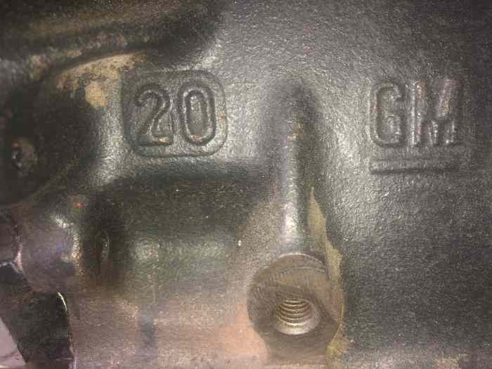 MOTEUR OPEL 2L CIH ORIGINE. 4