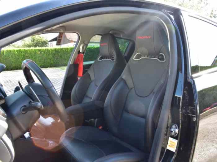 Clio IV RS Trophy 4