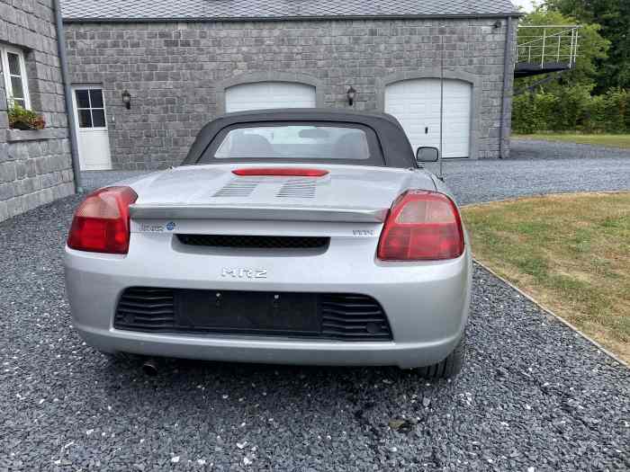 toyota MR cabriolet bon état 3