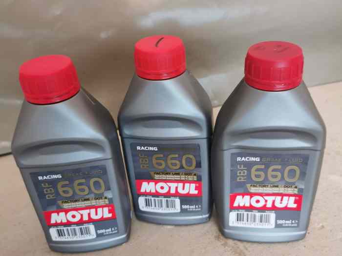 Liquide de frein MOTUL RBF 660