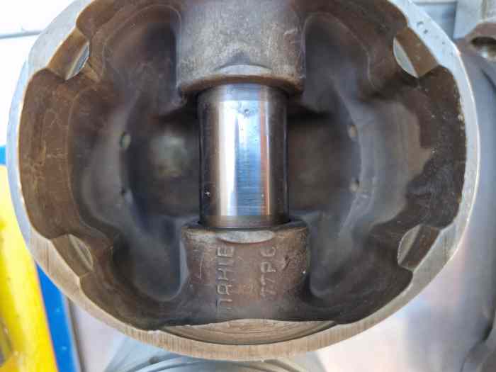 Pistons forges r5 turbo et bielles r5 turbo baguees 3