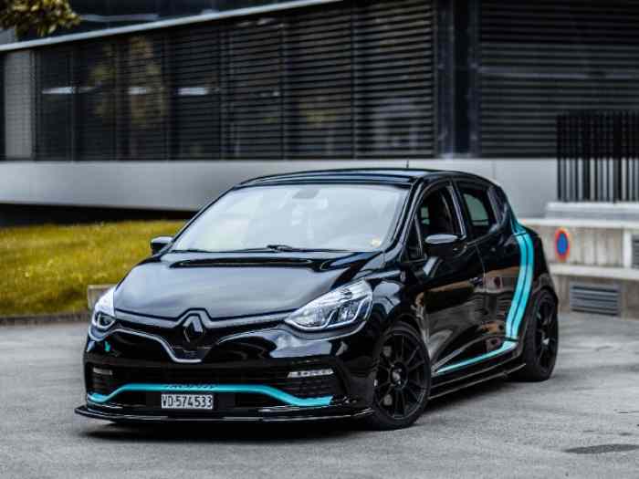 Clio IV RS Trophy 0