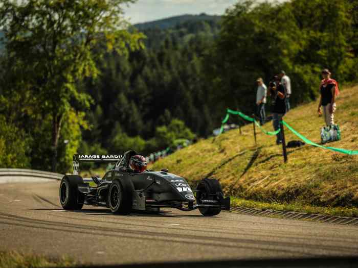 FORMULE RENAULT TATUUS 2009 1