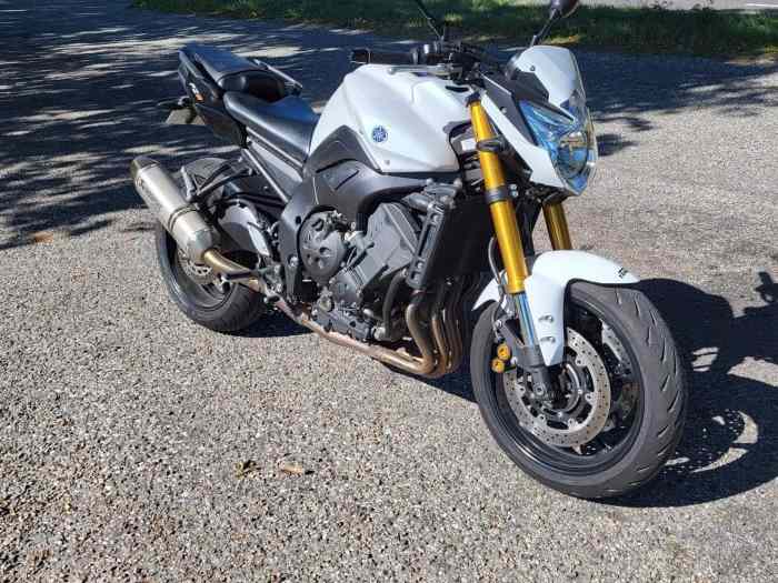 Yamaha FZ8 0