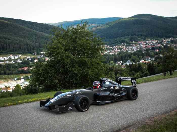 FORMULE RENAULT TATUUS 2009 3