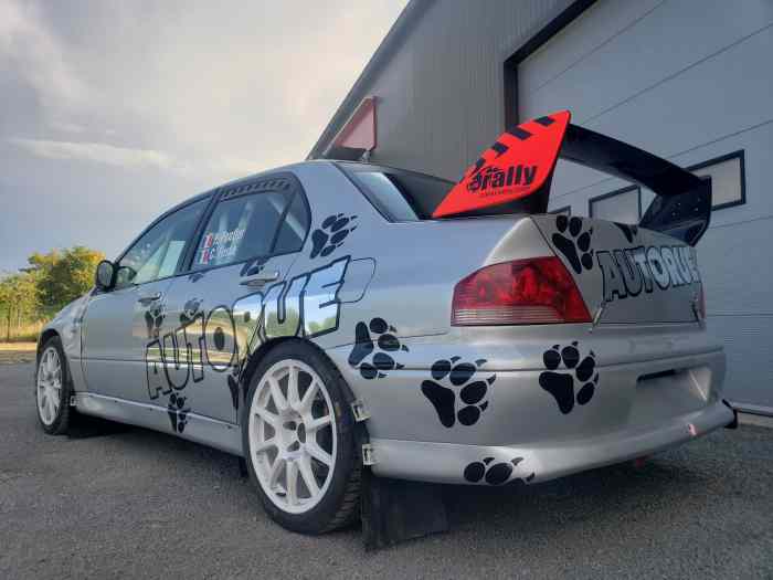 Mitsubishi evo 8 – photo 1 sur 2