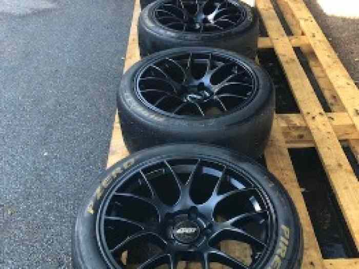 Jantes APEX EC7 18 en 5*120 + slicks pour BMW M 0