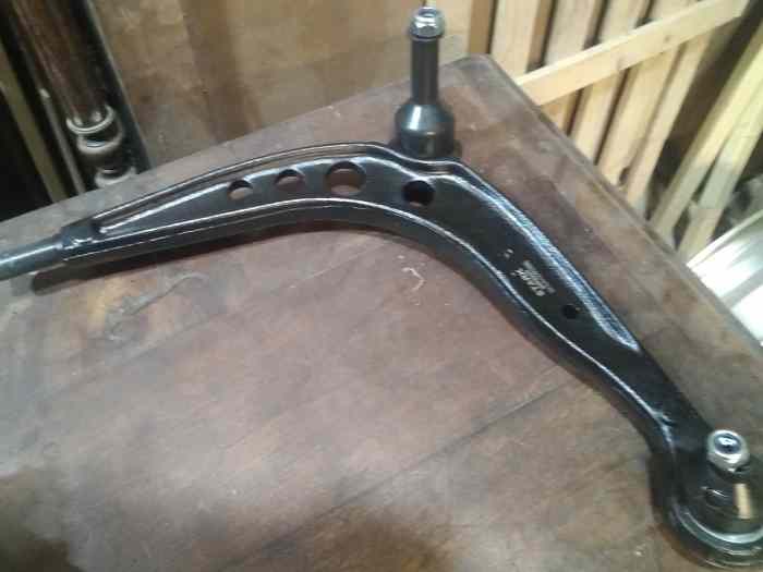 triangle inferieur BMW E36 pièces et voitures de course à vendre, de