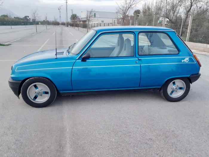 Renault 5 Alpine 1