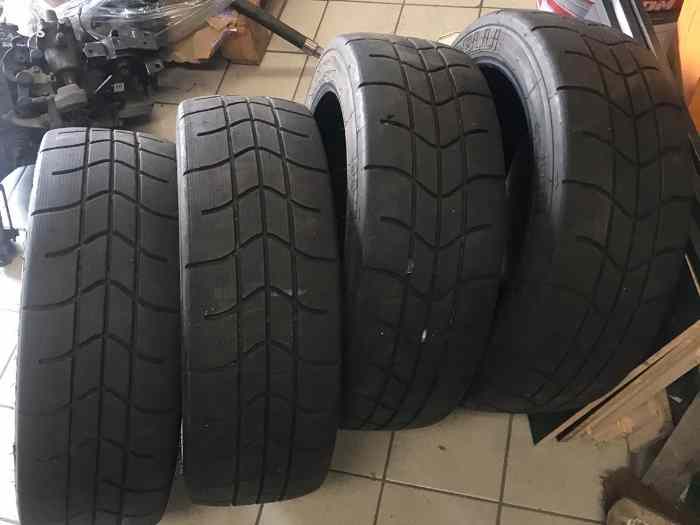 4 pneus Pirelli P zero RE7 200/625/17