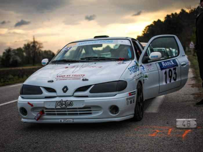 Mégane coupé F2000/14 3