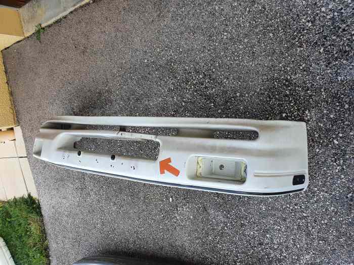 Pare choc avant ford sierra cosworth – photo 1 sur 4