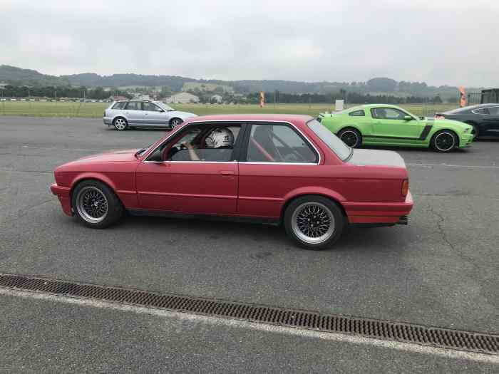 BMW e30 coupé 6 cylindres phase 2 + lot de pièces sport 0