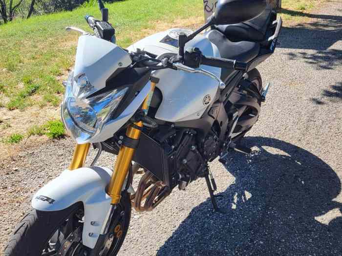 Yamaha FZ8 1