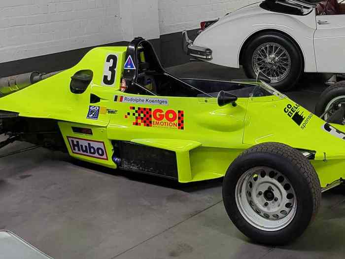 A VENDRE CHASSIS ROULANT FORMULE FORD Van Diemen RF85 0