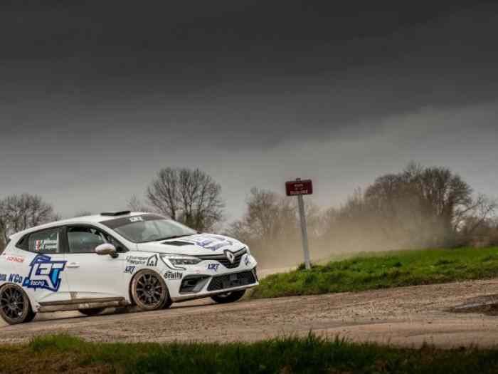 Clio Rally 4 5