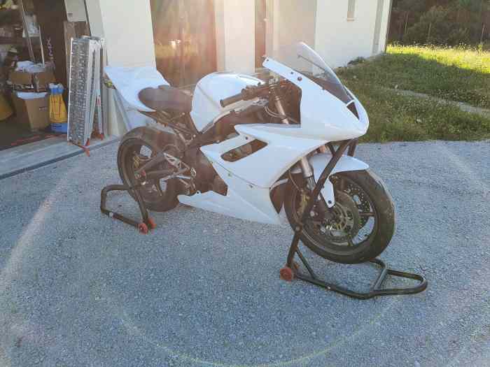 Triumph daytona 675 2