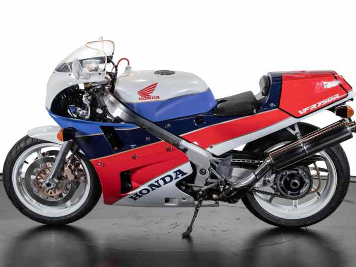 HONDA RC 30 1991