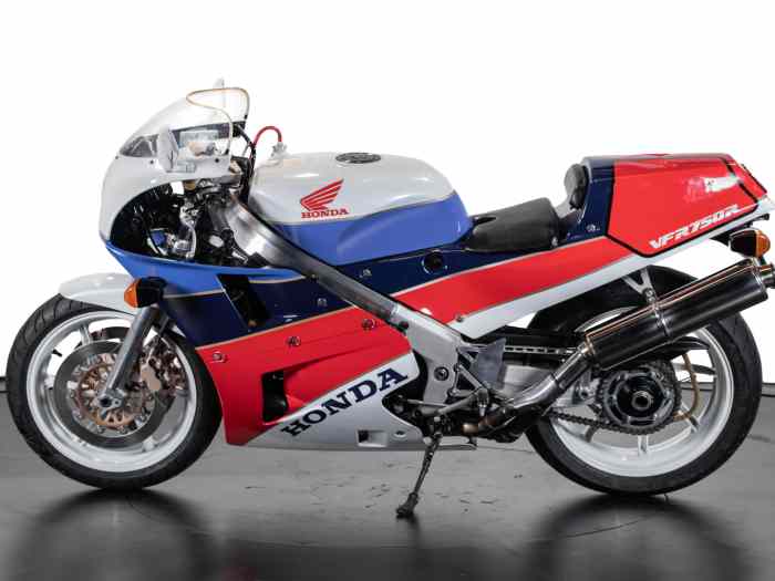 HONDA RC 30 1991 0